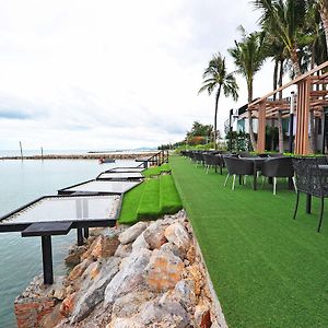 Eco Moment Beach Resort